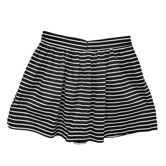 XXi Mini Skirt Size Medium Black and White Stripes Fitted Waist Zipper Closure - Picture 6 of 6